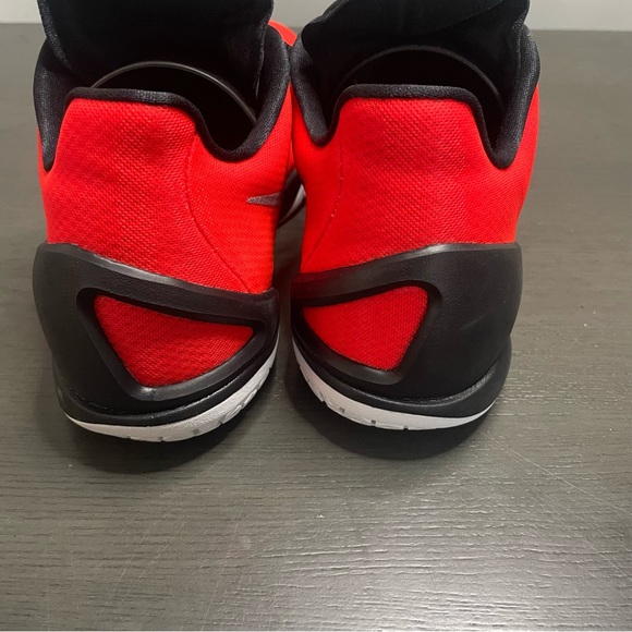 Nike Hyperchase Bright Crimson Men's Basketball Shoe Size 12 - Picture 8 of 11